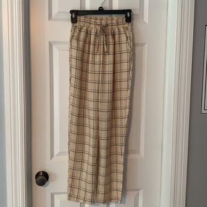 Pretty Little Thing Tan and black dress pants